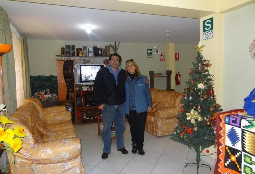 ユースホステル Kantu Hospedaje