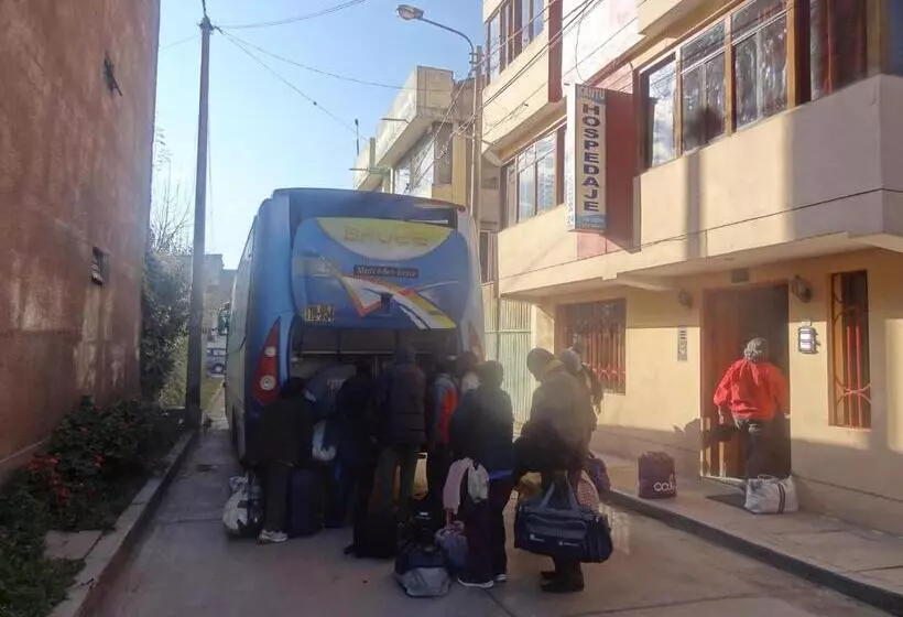 ユースホステル Kantu Hospedaje