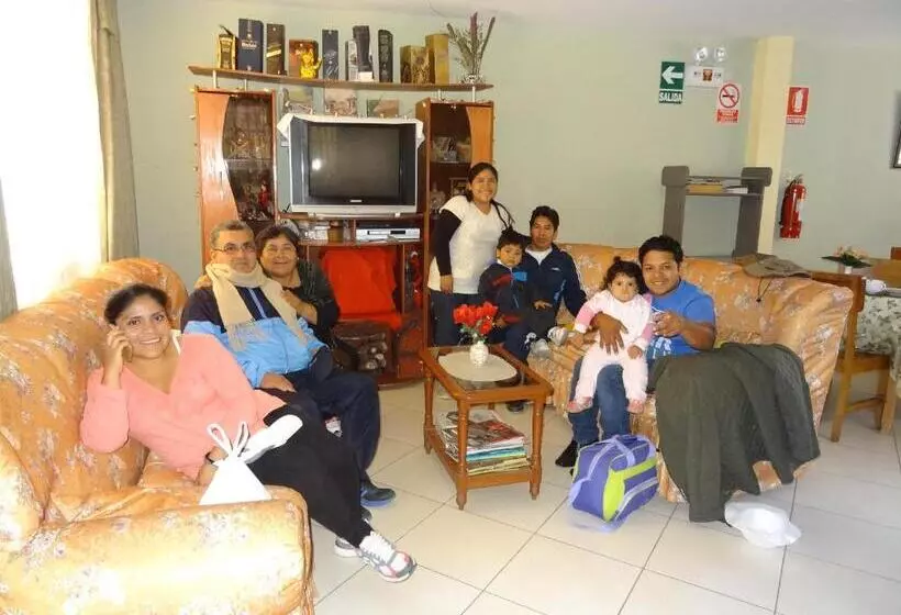 ユースホステル Kantu Hospedaje