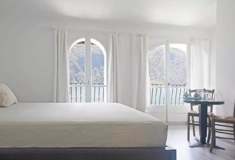Retkeilymaja Locanda Gandriese