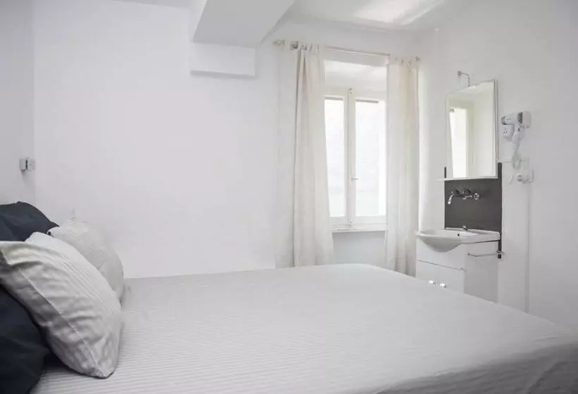 Retkeilymaja Locanda Gandriese