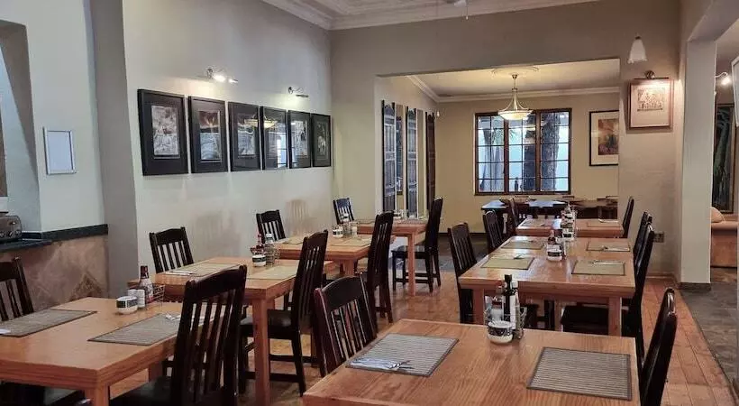 پانسیون African Roots Guest House