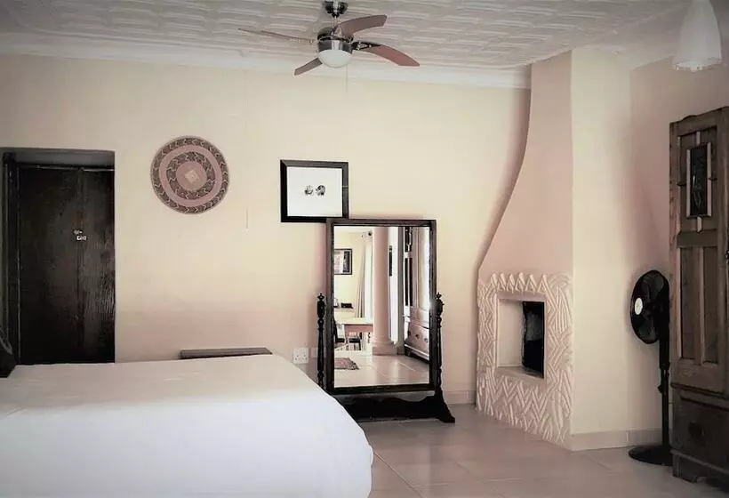 پانسیون African Roots Guest House