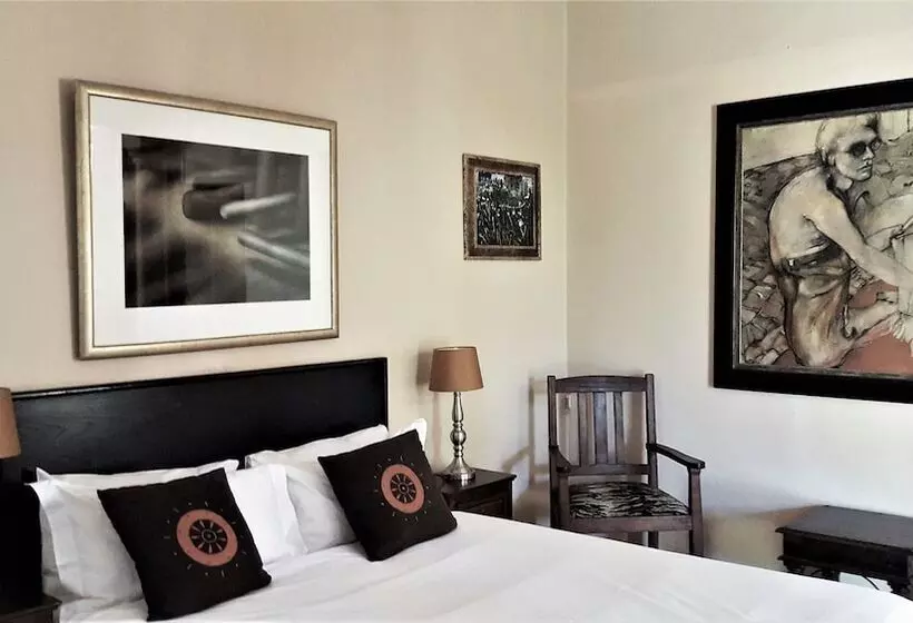 پانسیون African Roots Guest House