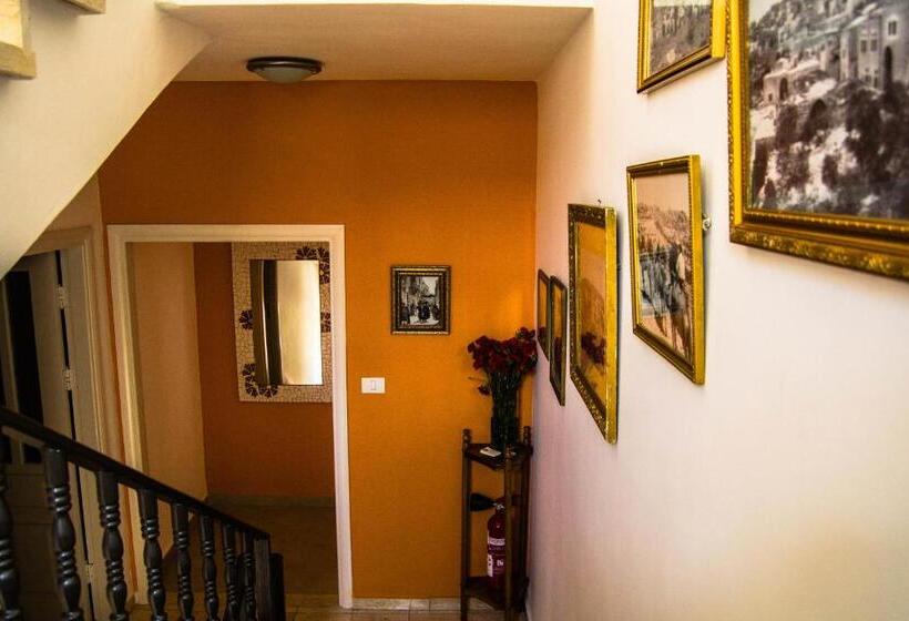 پانسیون Dar Al Majus