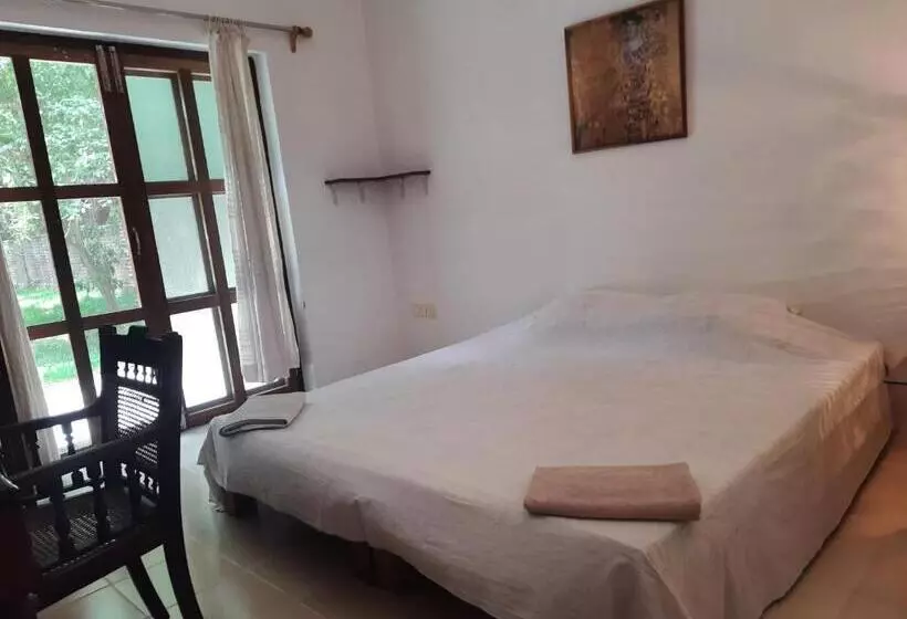 پانسیون Isai Ambalam Guest House
