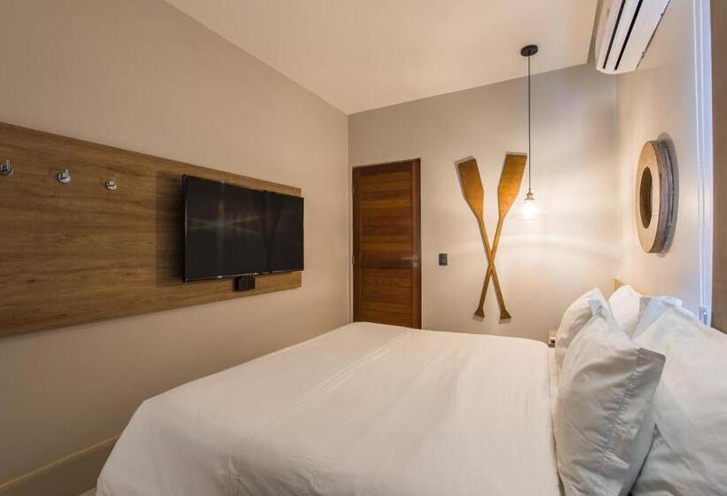 پانسیون Pousada Corveta