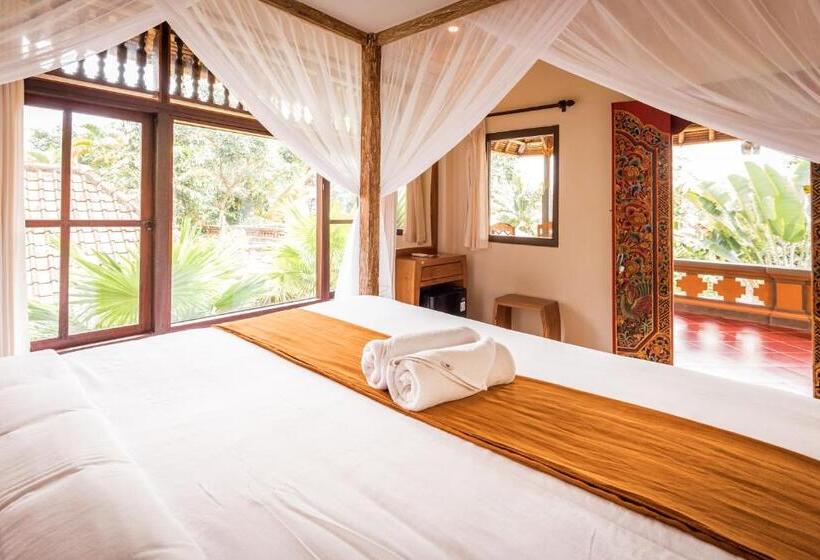 ペンション The Kalangan