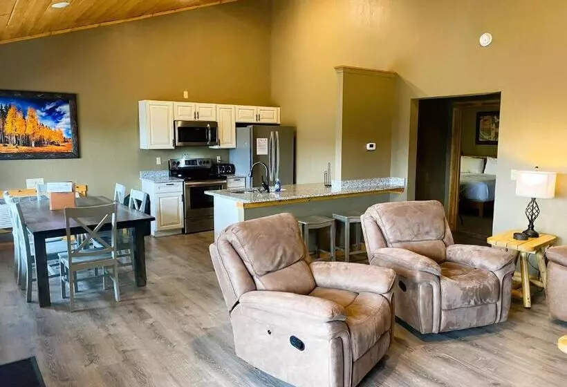 Hotelli The Lodges At Sunset Village