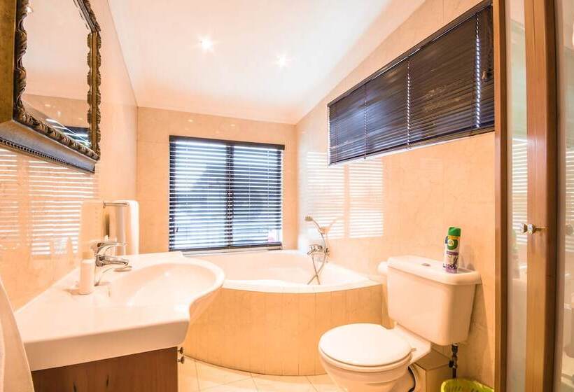 פנסיון Bon Ami Guest House