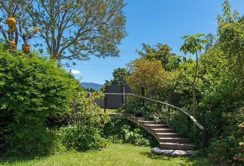 Majatalo Chalet Karaka