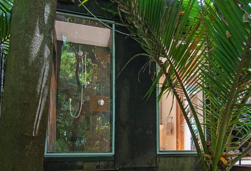 פנסיון Chalet Karaka