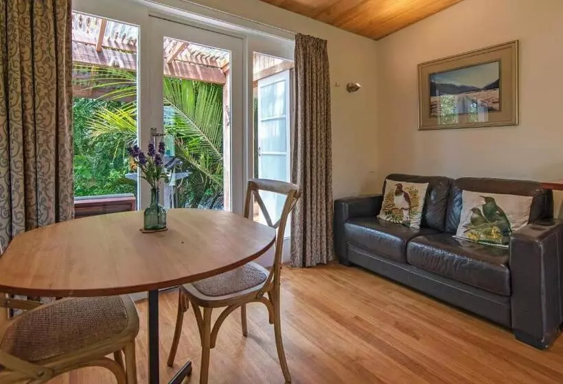 Majatalo Chalet Karaka