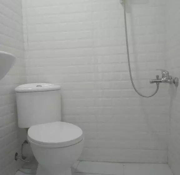 پانسیون Geno Guest House