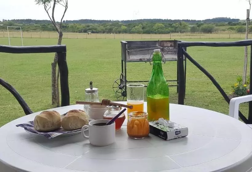 Retkeilymaja Posada Del Pio, Granja