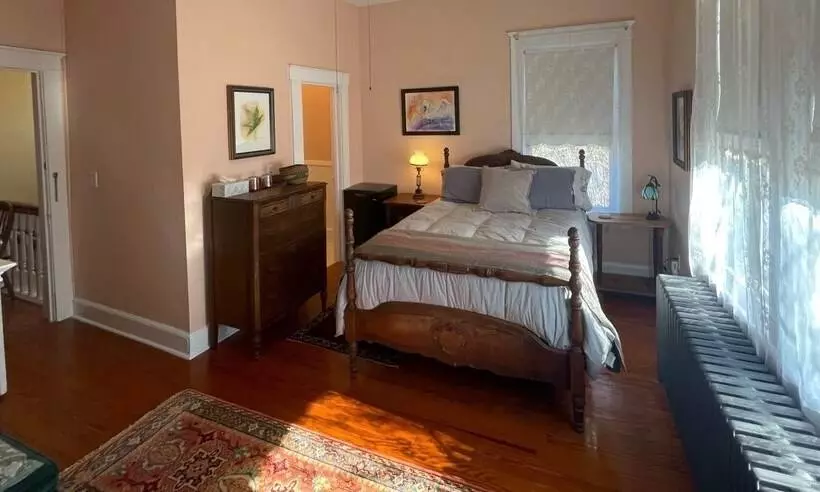 Aamiaismajoitus (B&B) The Grey Swan Inn Llc