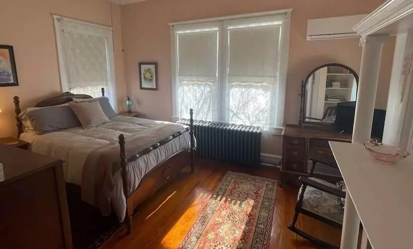 Aamiaismajoitus (B&B) The Grey Swan Inn Llc