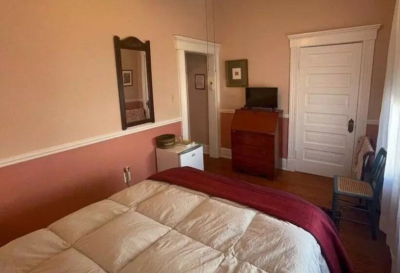 Aamiaismajoitus (B&B) The Grey Swan Inn Llc