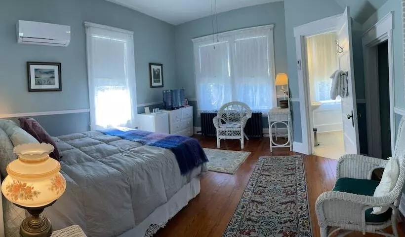 Aamiaismajoitus (B&B) The Grey Swan Inn Llc