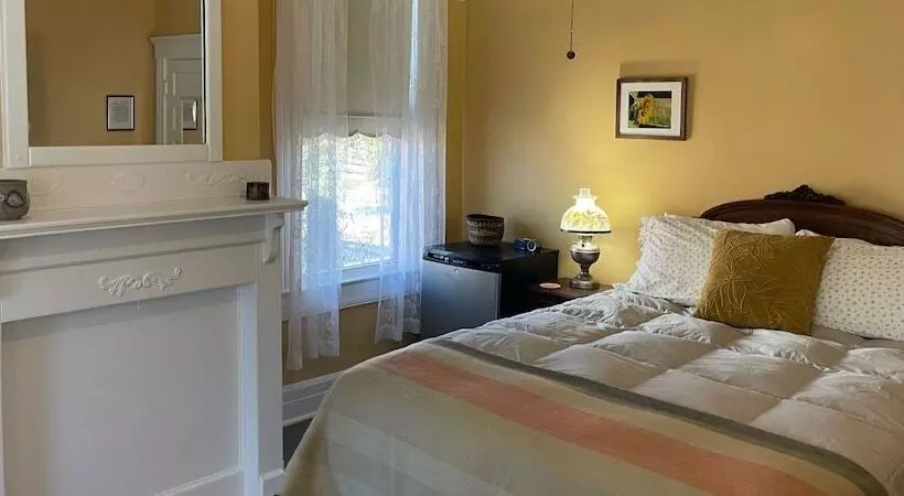 Aamiaismajoitus (B&B) The Grey Swan Inn Llc