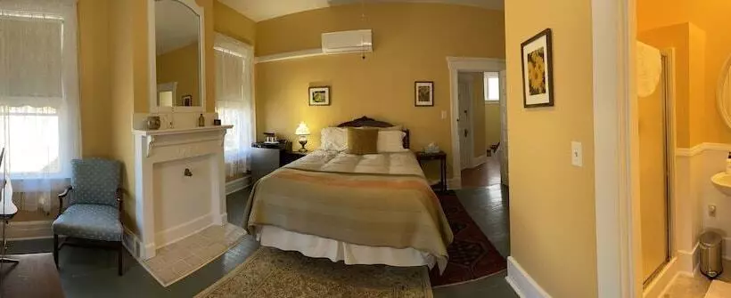 Aamiaismajoitus (B&B) The Grey Swan Inn Llc