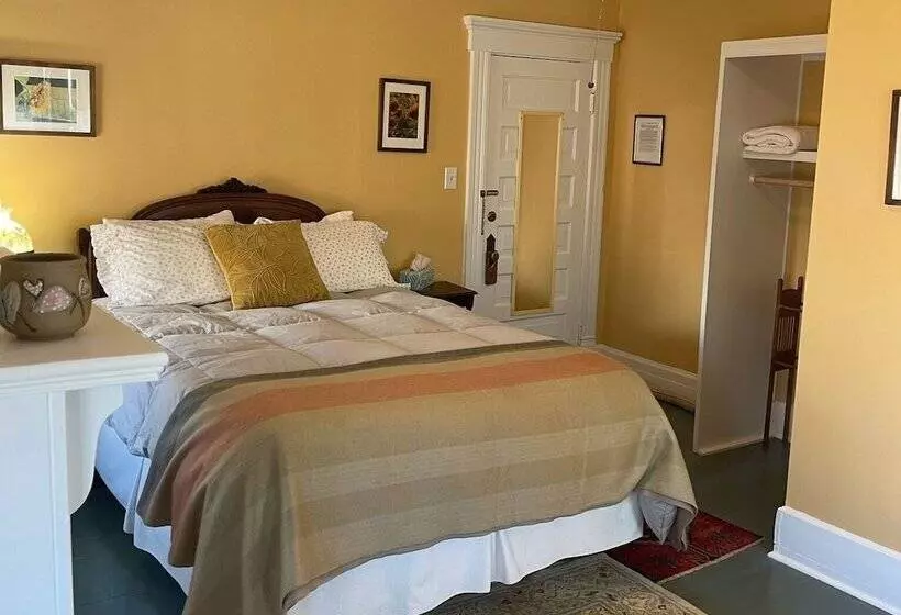 Aamiaismajoitus (B&B) The Grey Swan Inn Llc