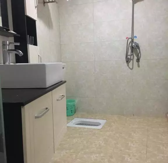 ペンション Fenghuang Little Bear Family Guest House