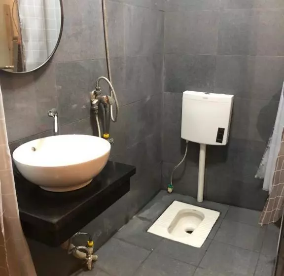 ペンション Fenghuang Little Bear Family Guest House