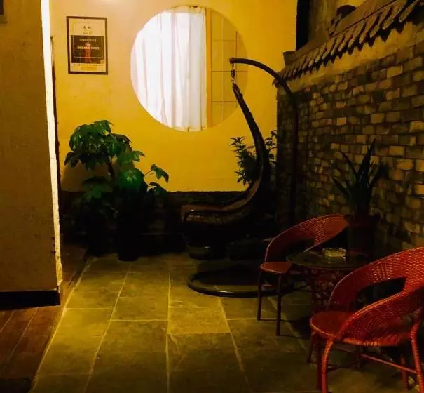 ペンション Fenghuang Little Bear Family Guest House
