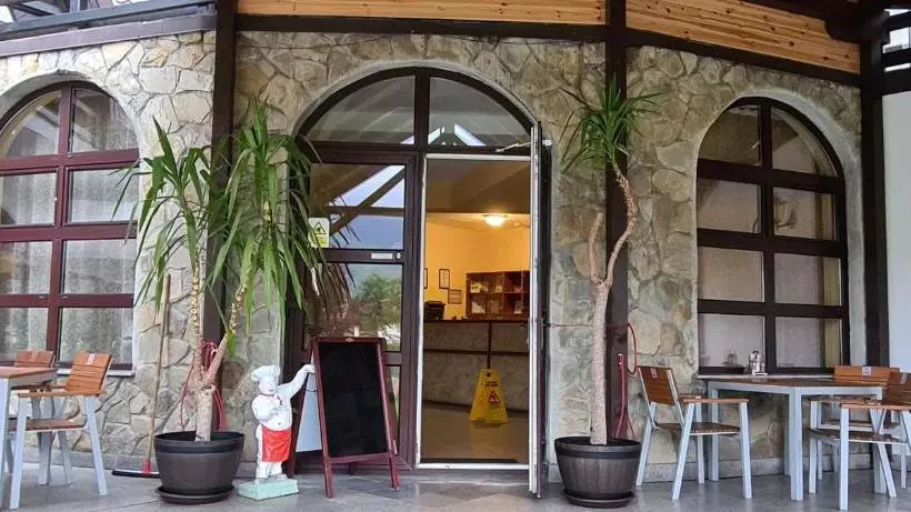 Majatalo Poiana Rasnoavei