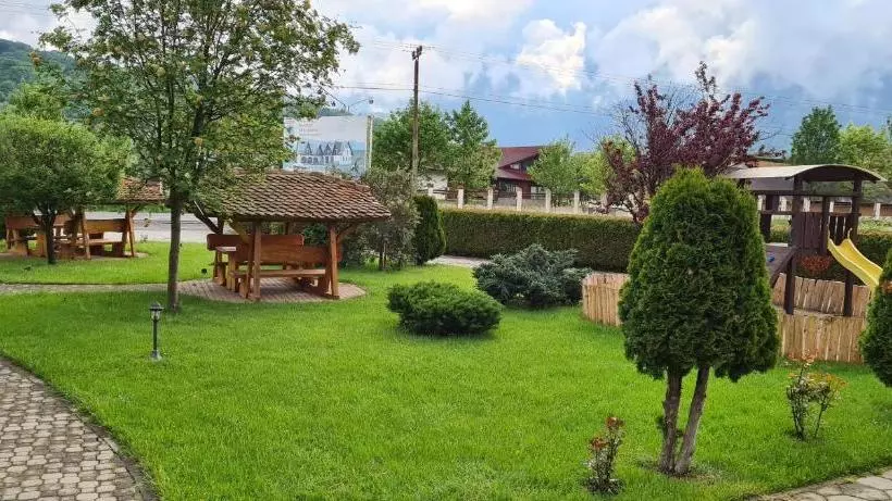 Majatalo Poiana Rasnoavei