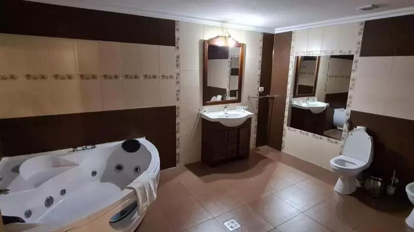 Majatalo Poiana Rasnoavei