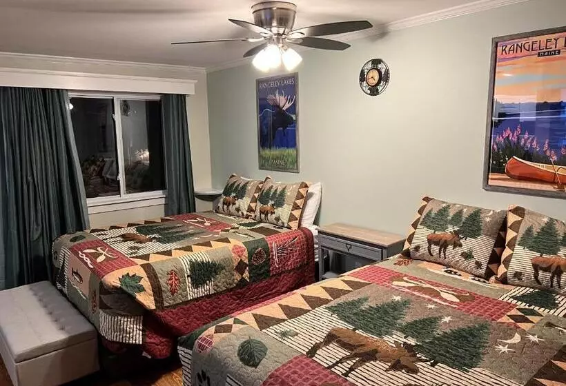 Motelli Rangeley Town & Lake