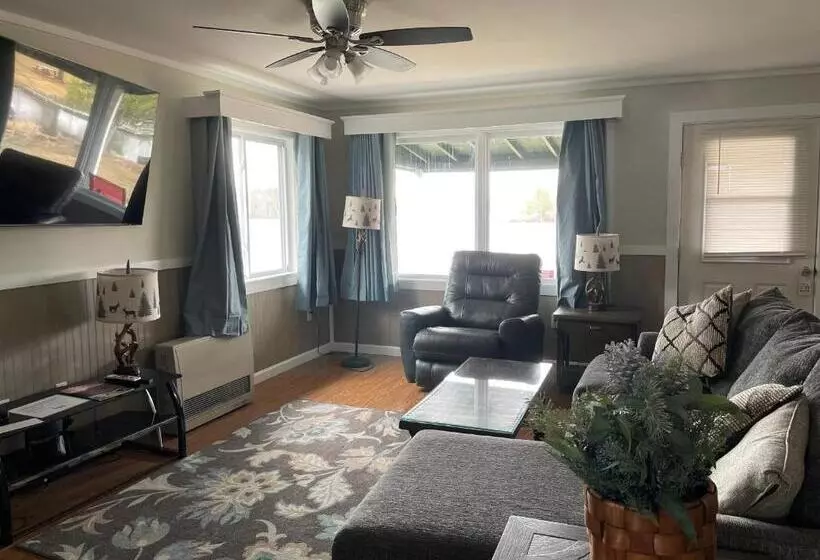 Motelli Rangeley Town & Lake