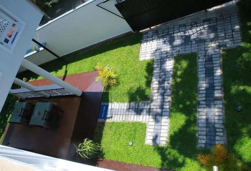 پانسیون Aken Villa