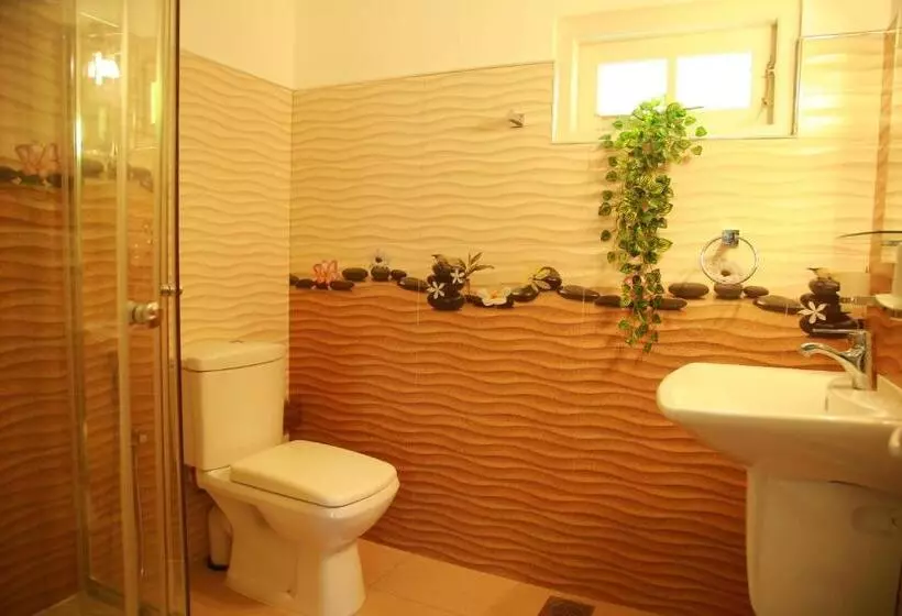 پانسیون Aken Villa