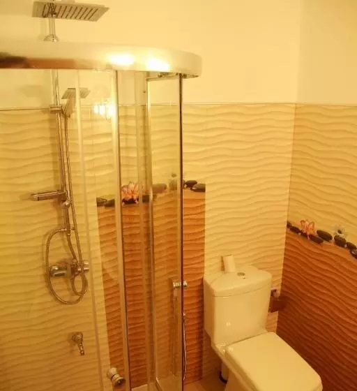 پانسیون Aken Villa