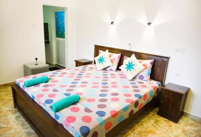 پانسیون Aken Villa