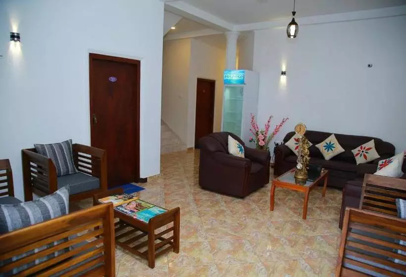 پانسیون Aken Villa
