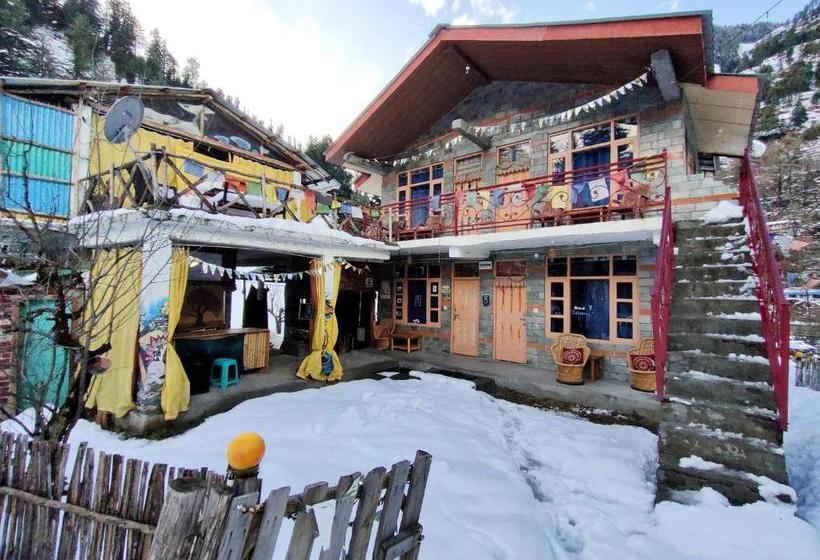 هاستل The Crazy Indian Pad