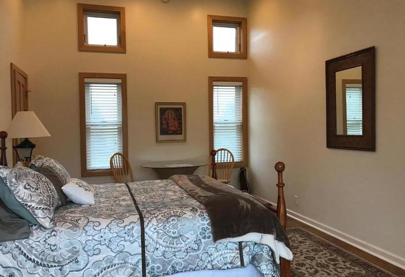 住宿加早餐  Volcano Park Rentals