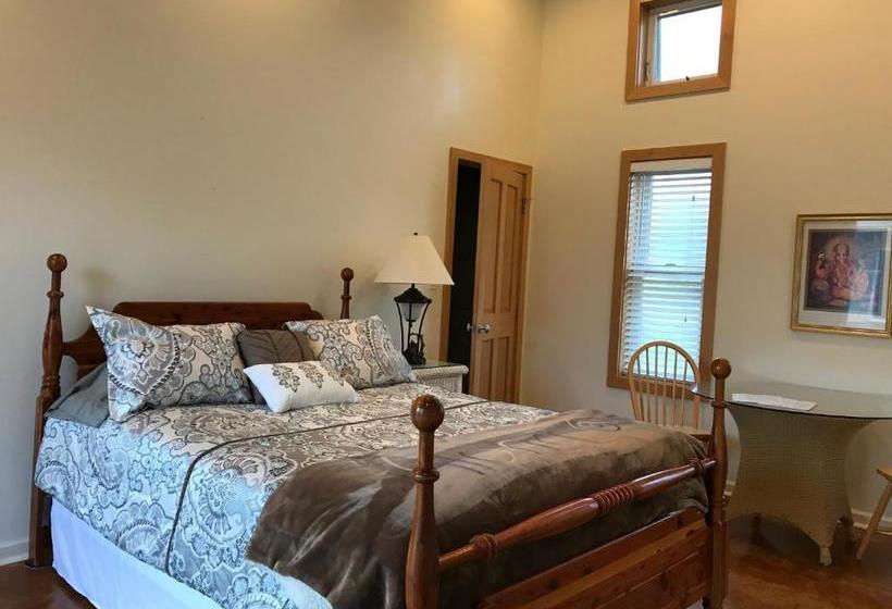 住宿加早餐  Volcano Park Rentals