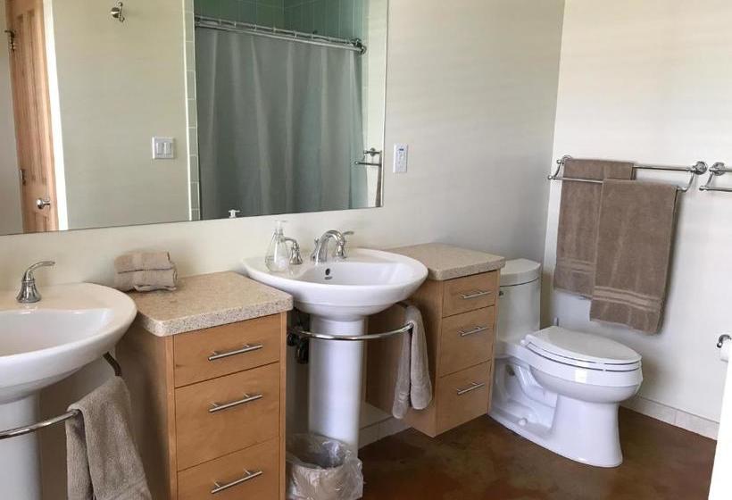 住宿加早餐  Volcano Park Rentals