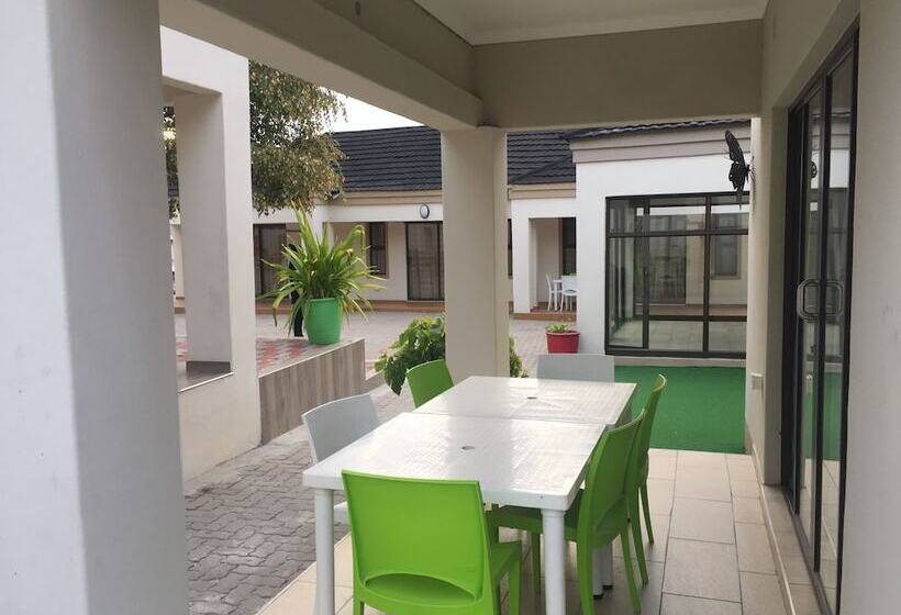 پانسیون Lediba Guest Lodge