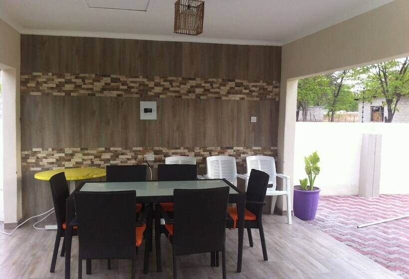 پانسیون Lediba Guest Lodge