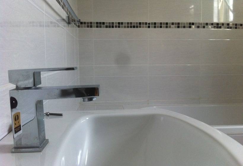 پانسیون Lediba Guest Lodge