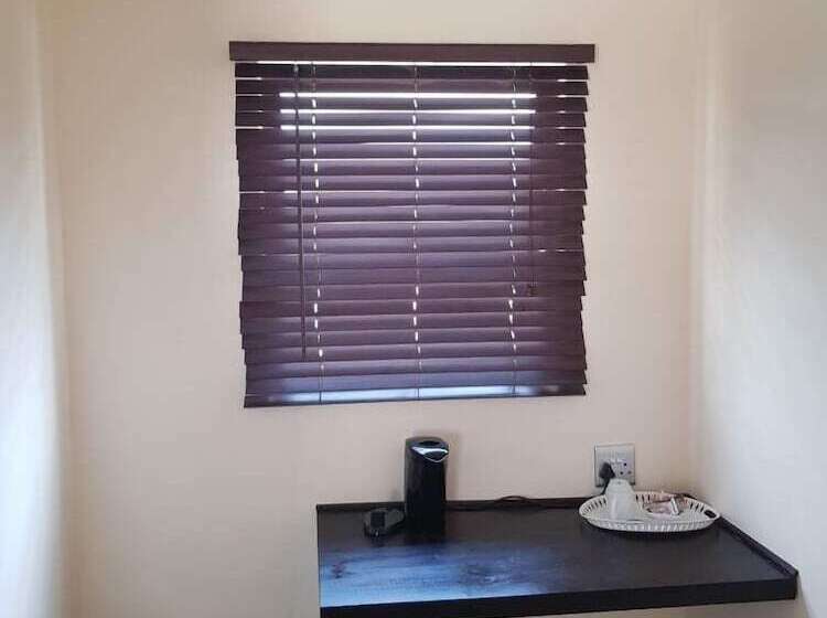 پانسیون Lediba Guest Lodge