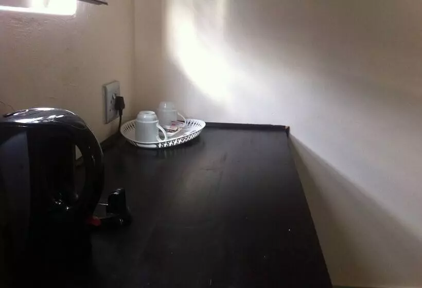 پانسیون Lediba Guest Lodge