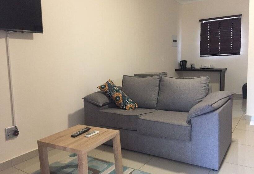 پانسیون Lediba Guest Lodge