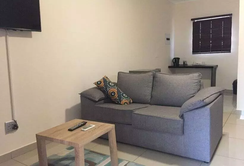 پانسیون Lediba Guest Lodge